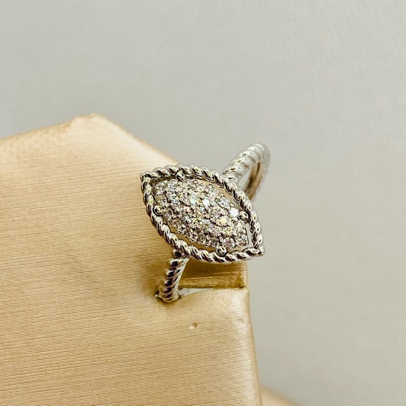 EUC Roberto Coin 18k Twisted White Gold Marquise Shaped Pave Diamond Ring - Picture 14 of 17